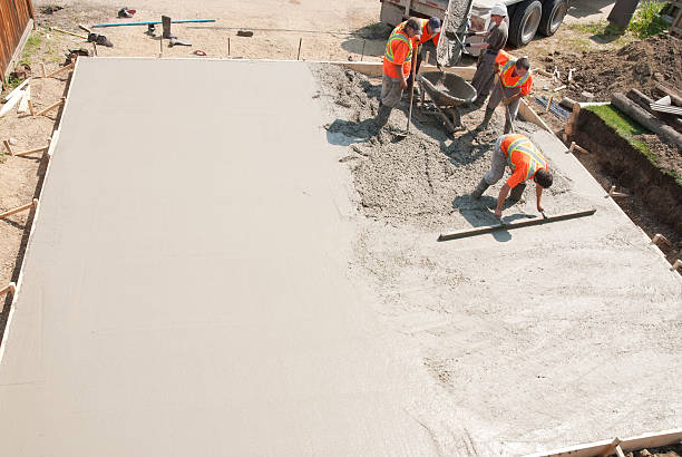 Best Concrete Contractor Near Me  in East Chicago, IN